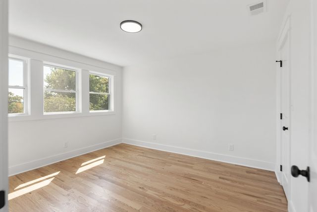 1210 Windsor Dr, Gallatin, TN 37066