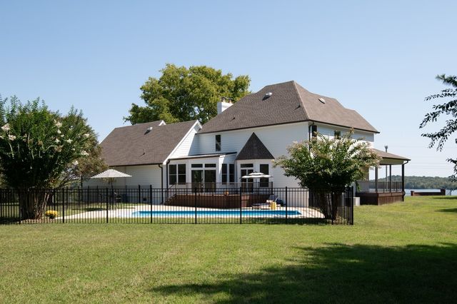 1210 Windsor Dr, Gallatin, TN 37066