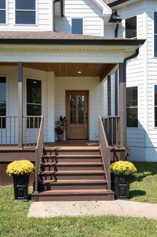 1210 Windsor Dr, Gallatin, TN 37066