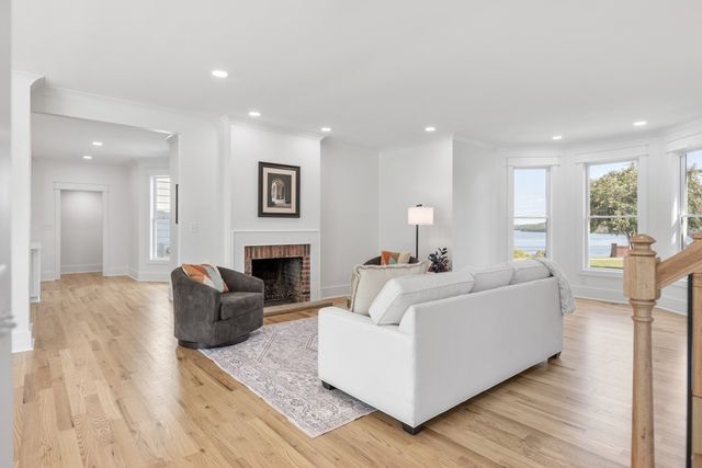 1210 Windsor Dr, Gallatin, TN 37066