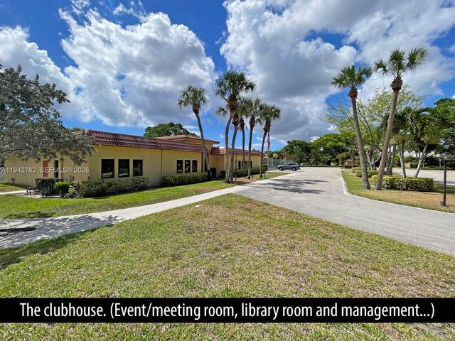 892 SW 9th Street Cir 4, Boca Raton, FL 33486