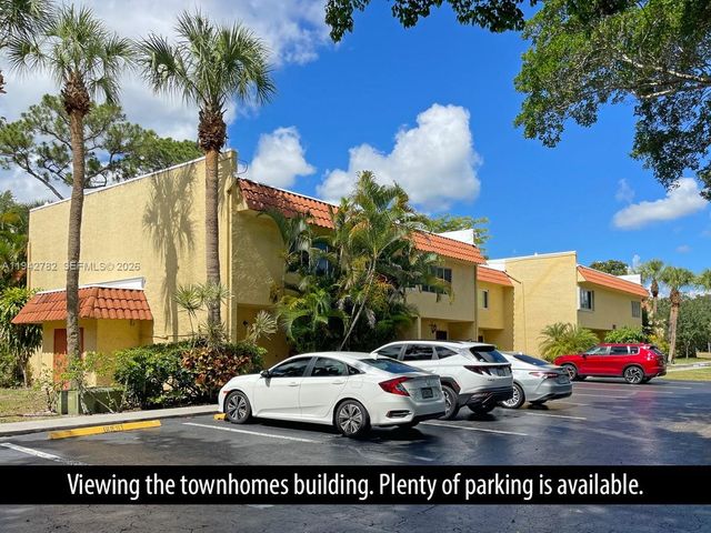 892 SW 9th Street Cir 4, Boca Raton, FL 33486