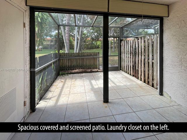 892 SW 9th Street Cir 4, Boca Raton, FL 33486