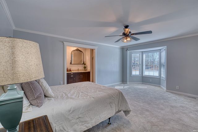 6240 Oak Hill Road, Evansville, IN 47711