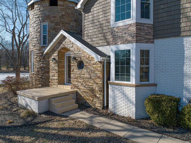 6240 Oak Hill Road, Evansville, IN 47711