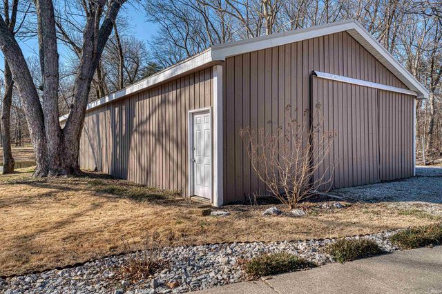 6240 Oak Hill Road, Evansville, IN 47711