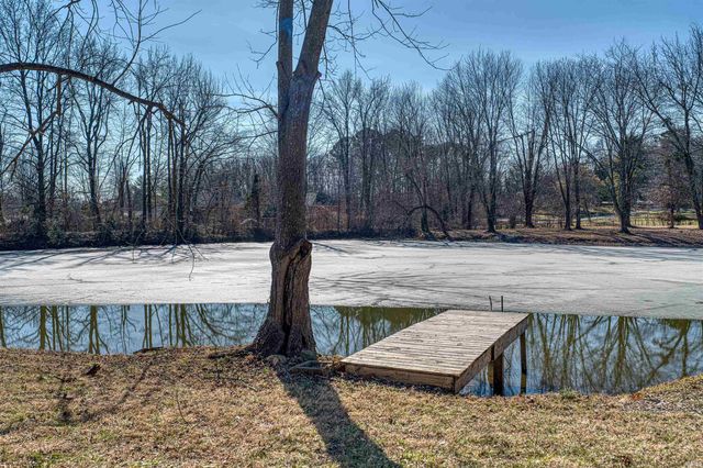 6240 Oak Hill Road, Evansville, IN 47711