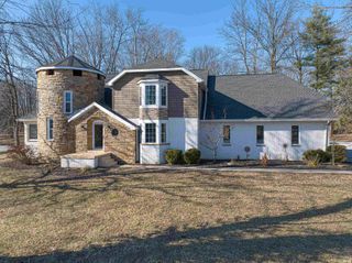 6240 Oak Hill Road, Evansville, IN 47711
