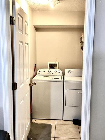 4324 COUNTRY HILLS BOULEVARD, Plant City, FL 33563