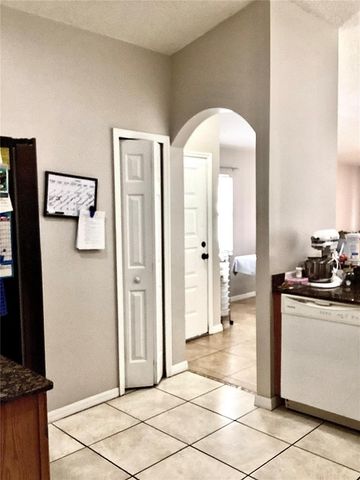 4324 COUNTRY HILLS BOULEVARD, Plant City, FL 33563