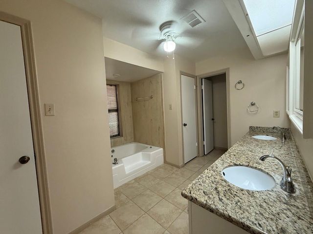 2920 Cambridge, Missouri City, TX 77459