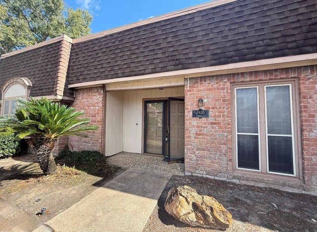 2920 Cambridge, Missouri City, TX 77459