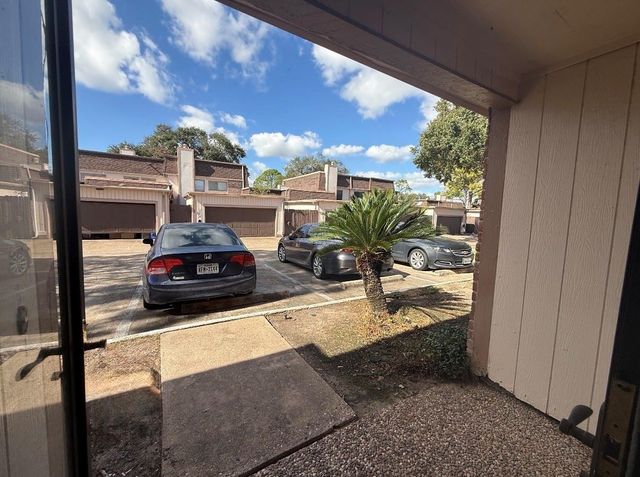 2920 Cambridge, Missouri City, TX 77459