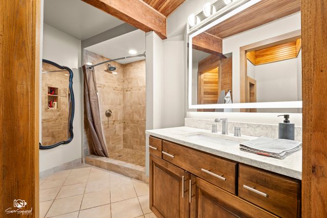 1251 Woodland Court, Joliet, IL 60436