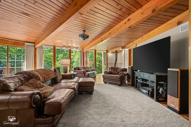 1251 Woodland Court, Joliet, IL 60436