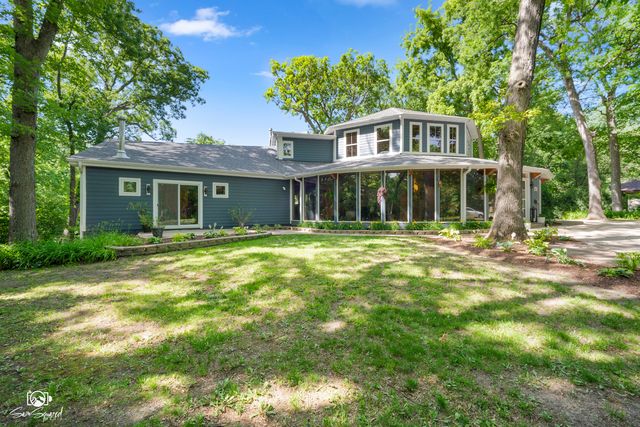 1251 Woodland Court, Joliet, IL 60436