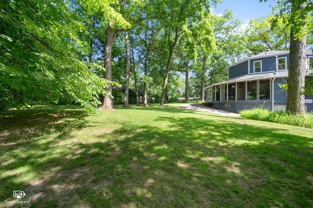 1251 Woodland Court, Joliet, IL 60436