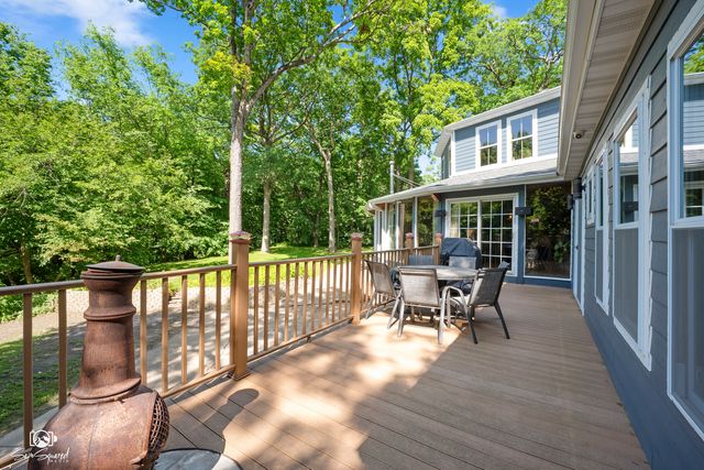 1251 Woodland Court, Joliet, IL 60436