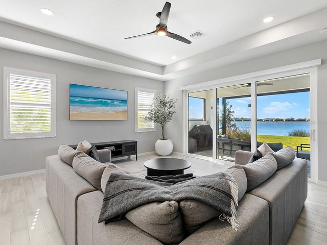 913 CROSSWIND AVENUE, Sarasota, FL 34240