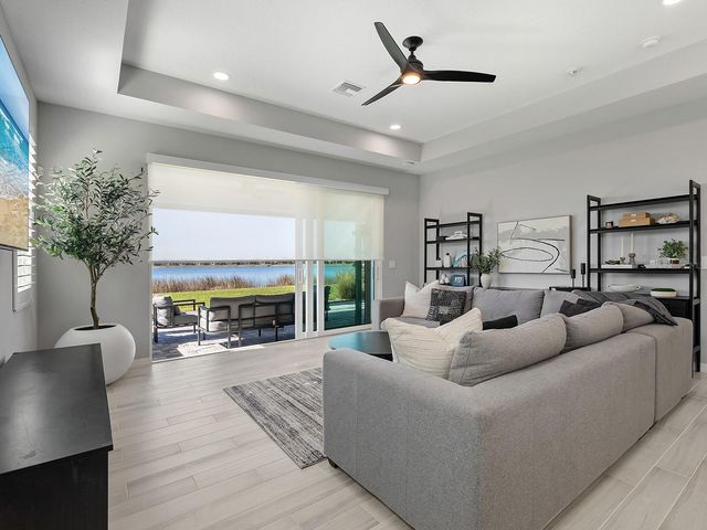 913 CROSSWIND AVENUE, Sarasota, FL 34240