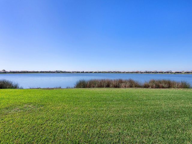 913 CROSSWIND AVENUE, Sarasota, FL 34240