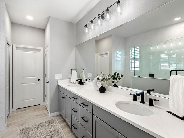 913 CROSSWIND AVENUE, Sarasota, FL 34240