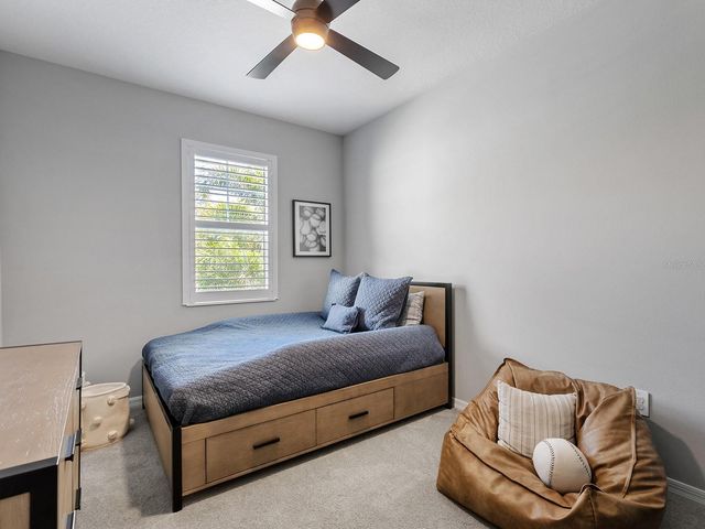 913 CROSSWIND AVENUE, Sarasota, FL 34240