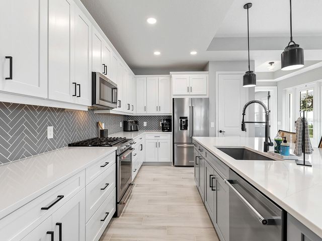 913 CROSSWIND AVENUE, Sarasota, FL 34240