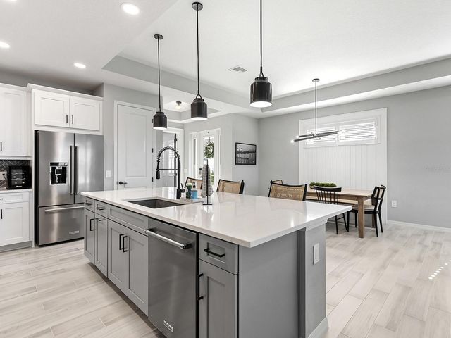 913 CROSSWIND AVENUE, Sarasota, FL 34240