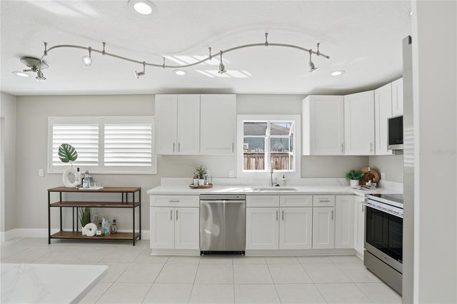 541 LILLIAN DRIVE, Madeira Beach, FL 33708