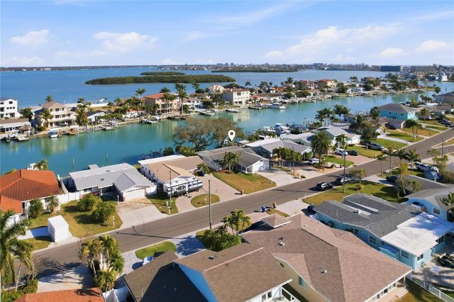 541 LILLIAN DRIVE, Madeira Beach, FL 33708