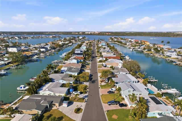 541 LILLIAN DRIVE, Madeira Beach, FL 33708