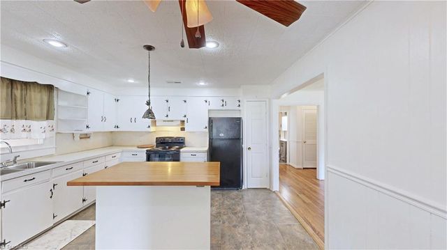 201 Kendall Mill Road, Thomasville, NC 27360