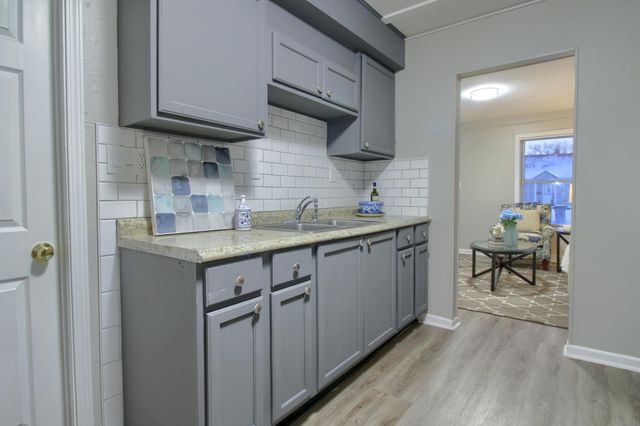 24056 Lehigh Street, Dearborn Heights, MI 48125