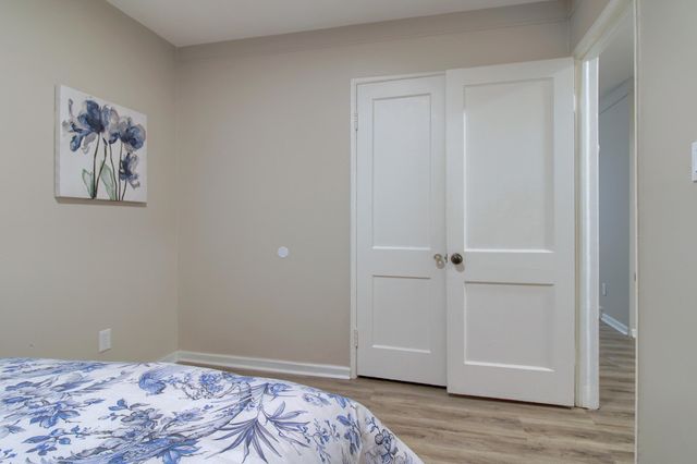 24056 Lehigh Street, Dearborn Heights, MI 48125