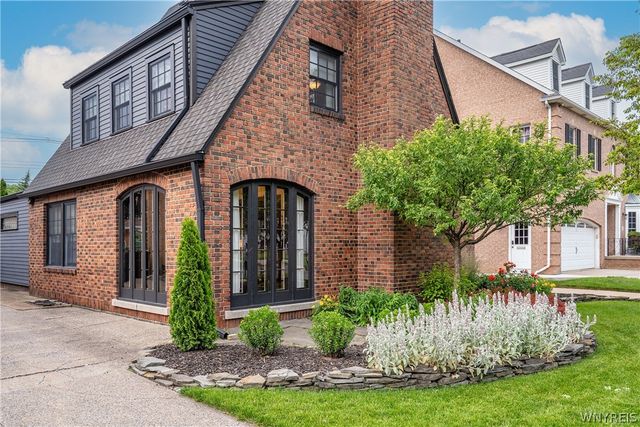 77 Lowell Road, Tonawanda, NY 14217