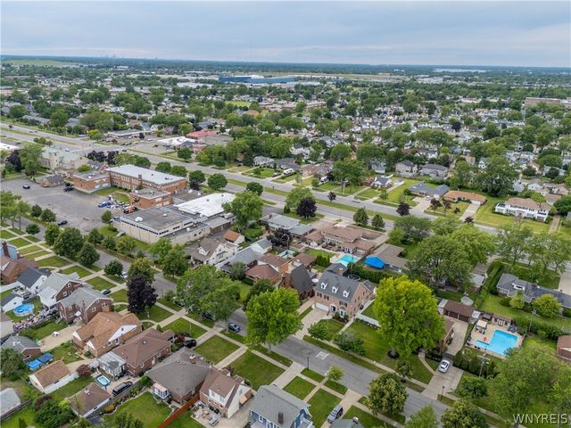 77 Lowell Road, Tonawanda, NY 14217