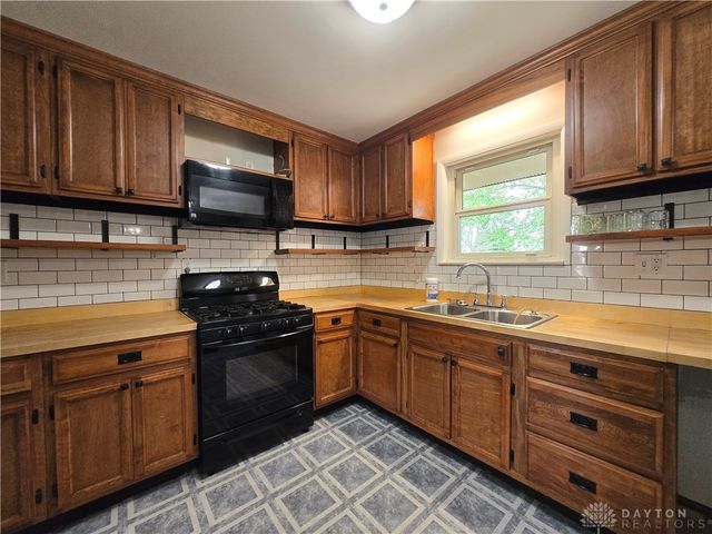 5430 David Drive, Tipp City, OH 45371