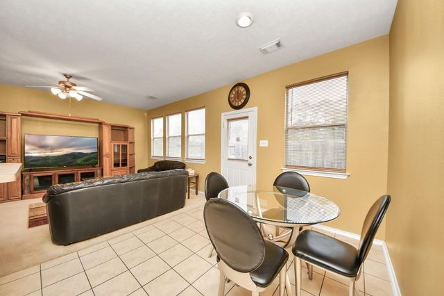 17267 Oakwood Chase Drive, Spring, TX 77379