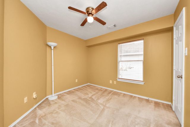 17267 Oakwood Chase Drive, Spring, TX 77379