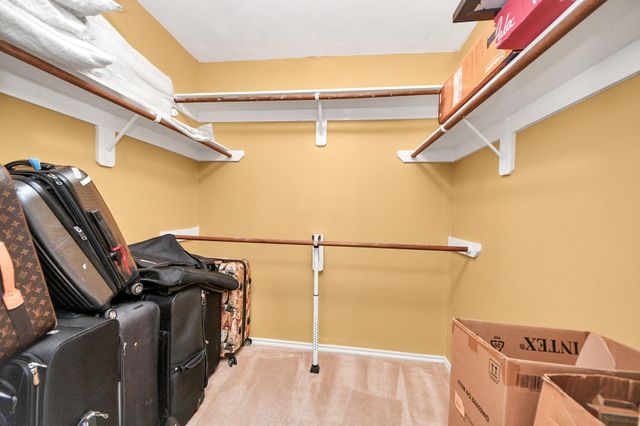 17267 Oakwood Chase Drive, Spring, TX 77379