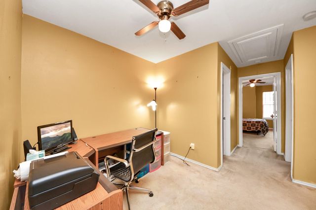 17267 Oakwood Chase Drive, Spring, TX 77379