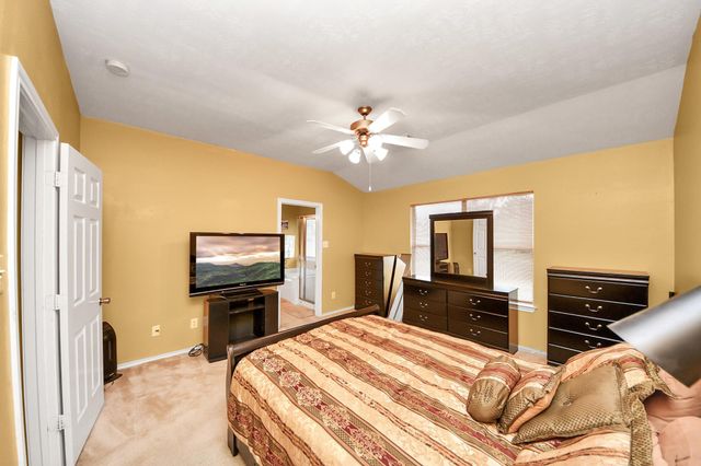 17267 Oakwood Chase Drive, Spring, TX 77379