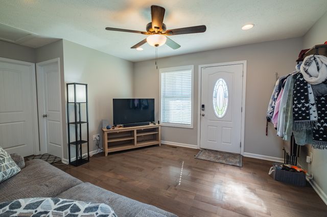 1019 Old Cowan Rd, Winchester, TN 37398