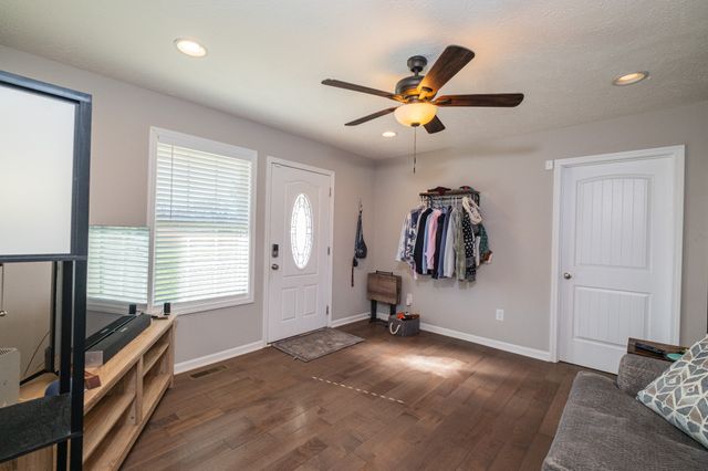 1019 Old Cowan Rd, Winchester, TN 37398