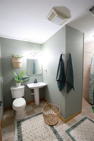 134 N BK 1800 Road, Stigler, OK 74462