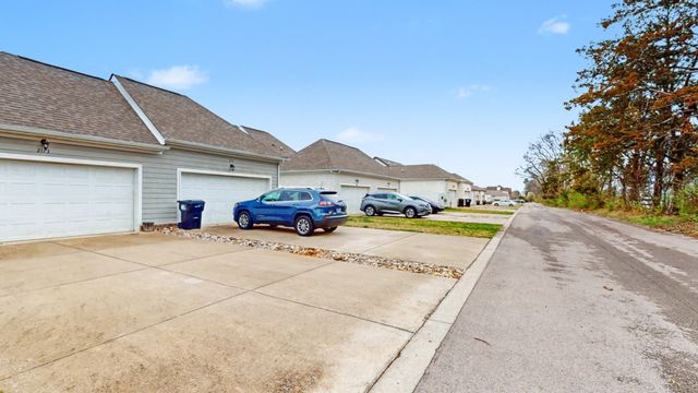 2171 Hospitality Ln, Murfreesboro, TN 37128