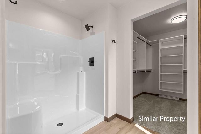 N8842 KILLARNEY WAY, Menasha, WI 54952