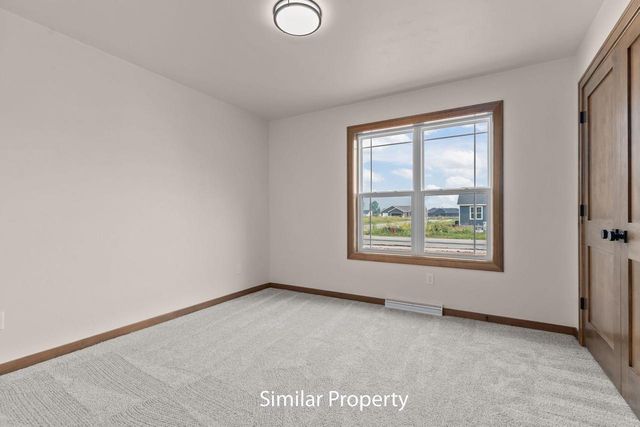 N8842 KILLARNEY WAY, Menasha, WI 54952