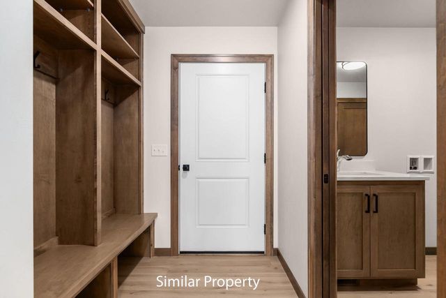 N8842 KILLARNEY WAY, Menasha, WI 54952